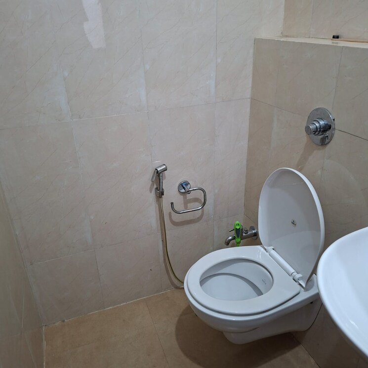 Bathroom, lotus-unity 2 Bedroom 735 Sq.Ft. Apartment In Versova Mumbai 9048738