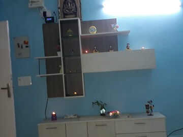 Furnished Amenities in 2.5 BHK Apartment at Galaxy North Avenue, Gaur City 1 – for Rent