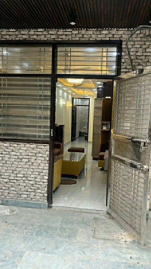 2.5 BHK Builder Floor – Exterior View View at Mansarover Garden - for Sale