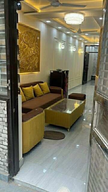 Kitchen in 2.5 BHK Builder Floor at Mansarover Garden – for Sale