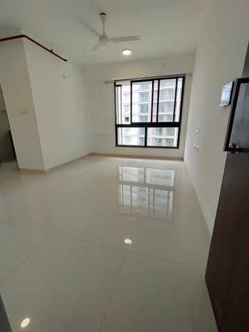 Room in 2 BHK Apartment at Sunteck City Avenue 2, Goregaon West – for Rent