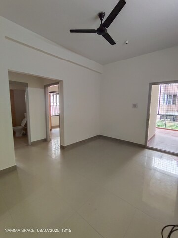 Room in 2 BHK Builder Floor at Koramangala – for Rent