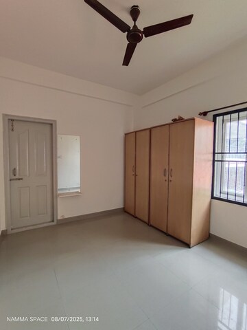 Room in 2 BHK Builder Floor at Koramangala – for Rent