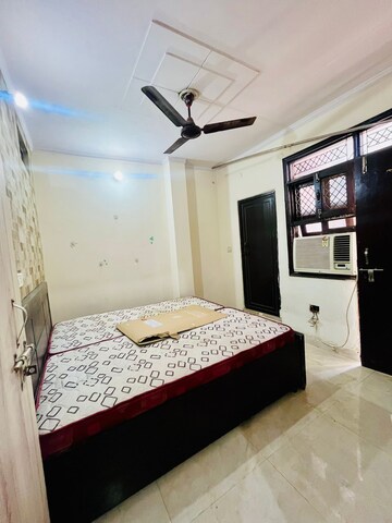 Bedroom in 2 BHK Builder Floor at Dwarka Mor – for Rent