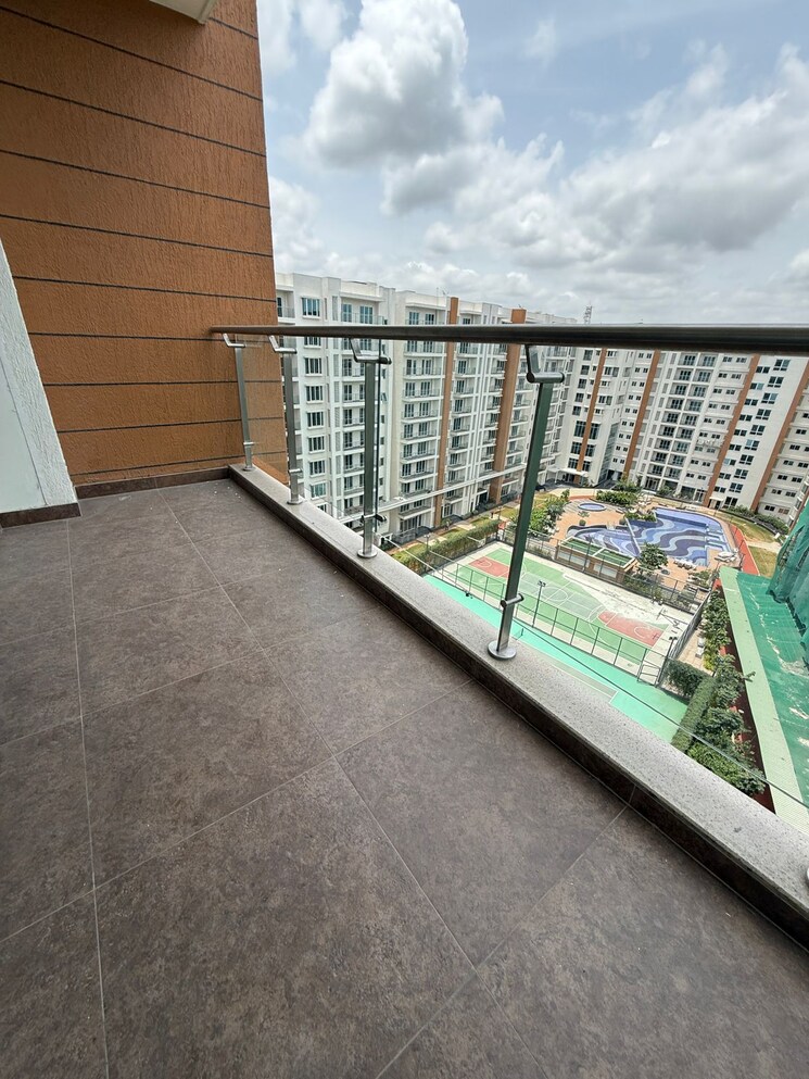 Balcony, k-raheja-vivarea-bangalore 4 Bedroom 3436 Sq.Ft. Apartment In Koramangala Bangalore 9048834
