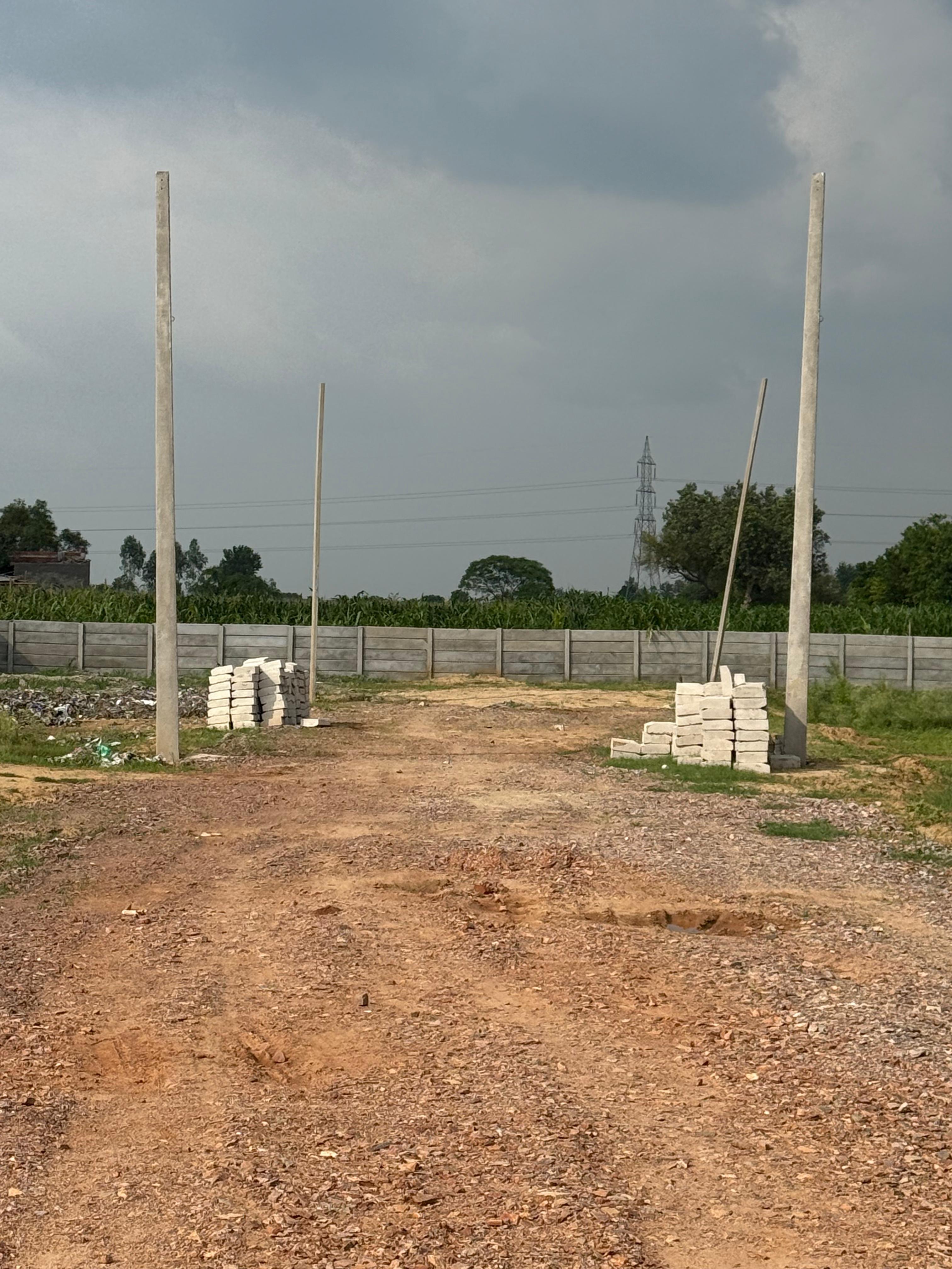 Plot For Sale in Sikandrabad