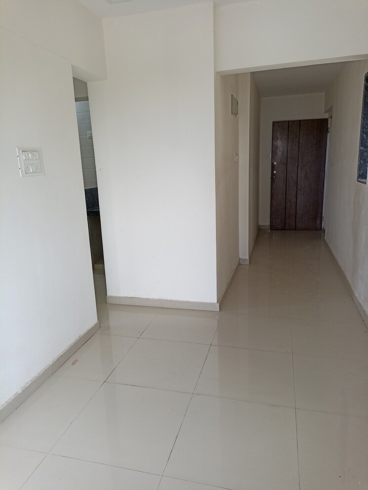 Room, kandarpada 1 RK 325 Sq.Ft. Apartment In Kandarpada Mumbai 9048827