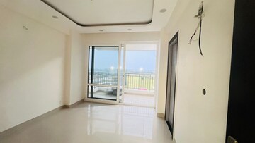 Room in 3 BHK Apartment at Sector 19 Dwarka – for Rent