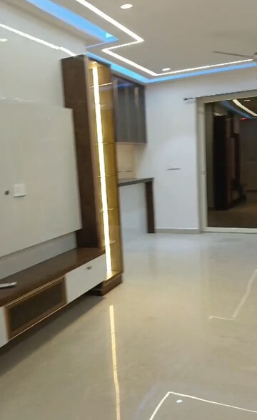 Furnished Amenities in 3 BHK Apartment at Aurobindo Kohinoor, Serilingampally – for Rent