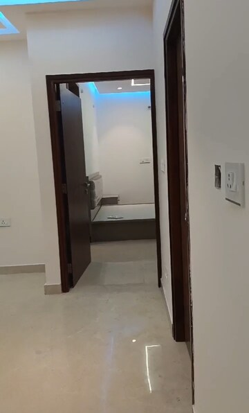 Building Lobby in 3 BHK Apartment at Aurobindo Kohinoor, Serilingampally – for Rent