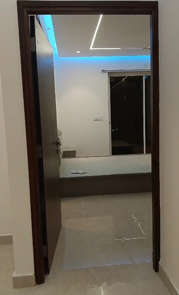 Bathroom in 3 BHK Apartment at Aurobindo Kohinoor, Serilingampally – for Rent
