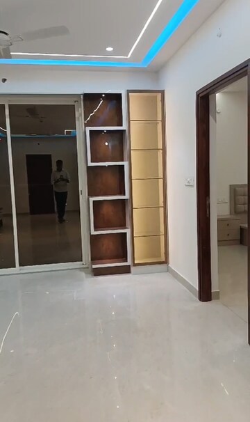 Room in 3 BHK Apartment at Aurobindo Kohinoor, Serilingampally – for Rent