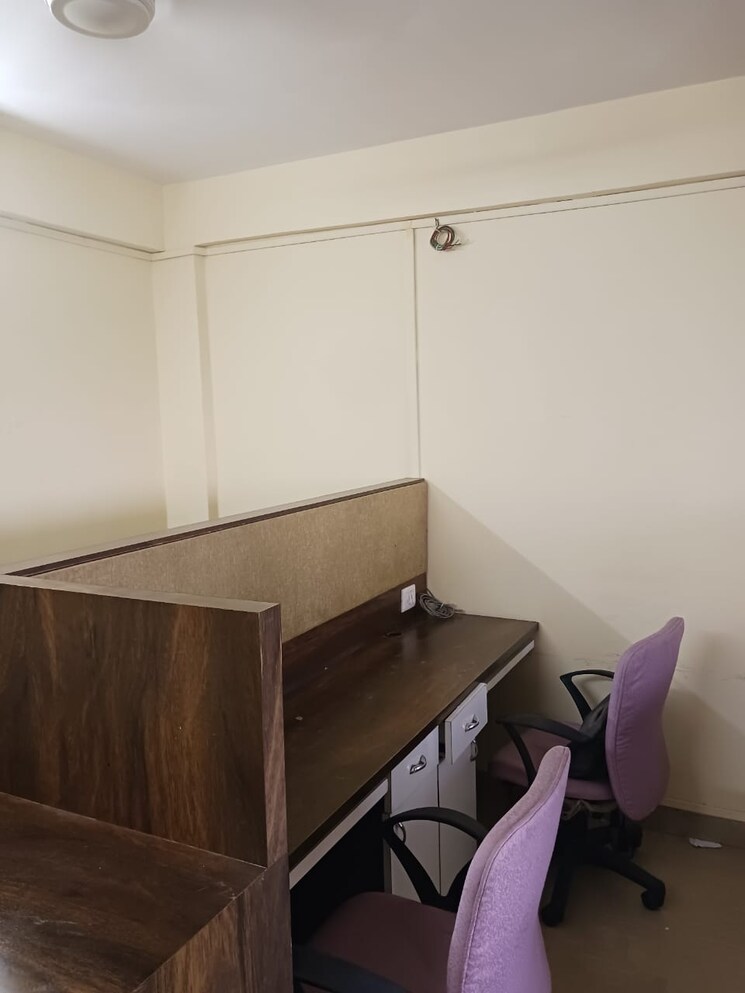 Team Area, runwal-greens Commercial Office Space 450 Sq.Ft. In Mulund West Mumbai 9048916