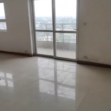 Room in 3 BHK Apartment at BPTP The Resort, Mortzapur – for Rent