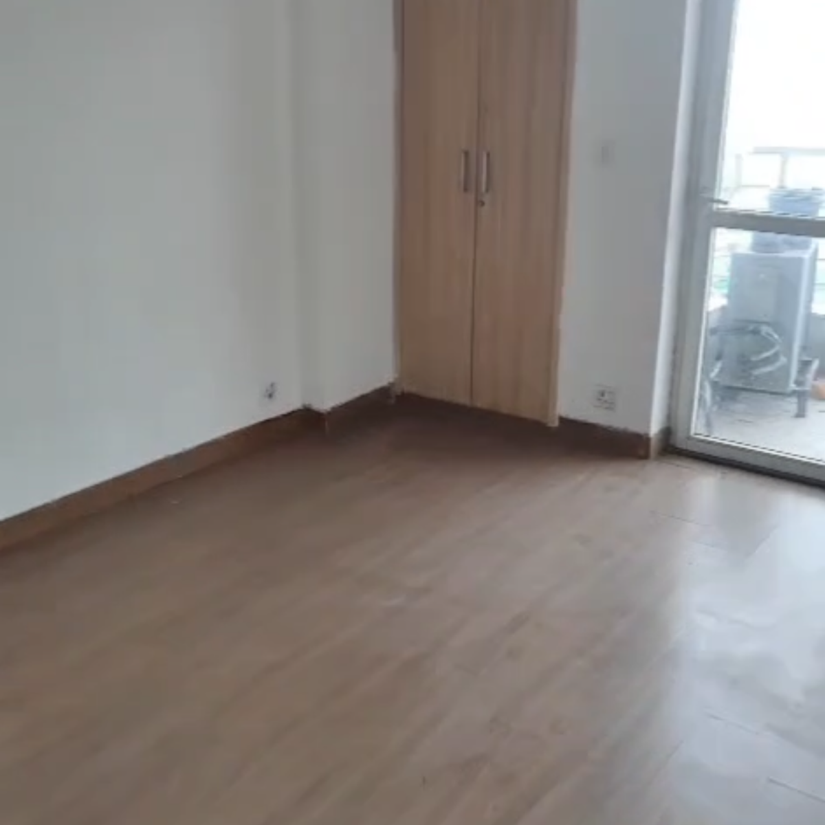 3 BHK + Servant Room Apartment For Rent in BPTP The Resort