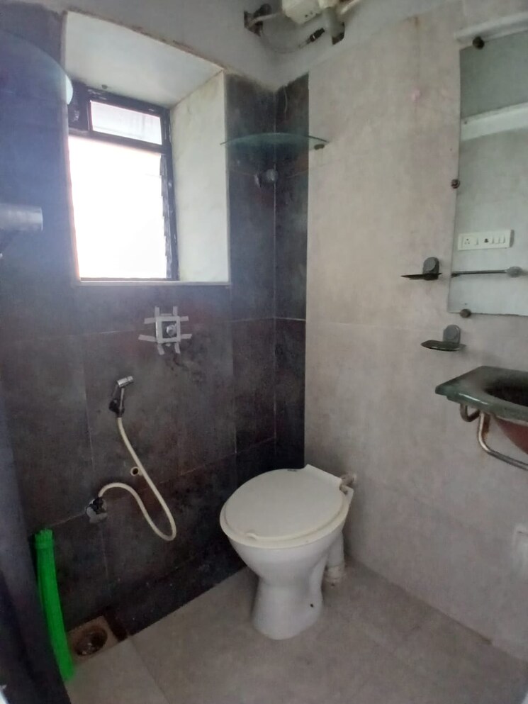 Bathroom, yashodeep-castle-tower 2 Bedroom 1100 Sq.Ft. Apartment In Andheri West Mumbai 9048915