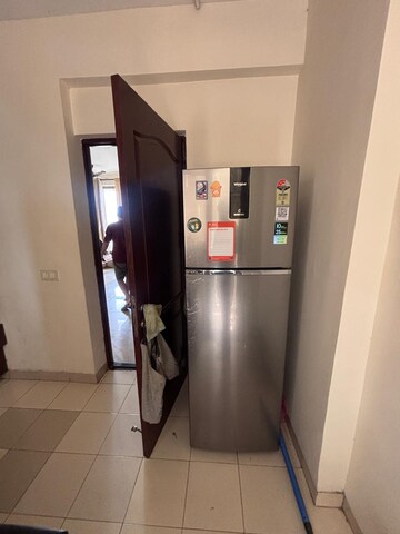 Building Lobby in 2 BHK Apartment at DLF The Princeton Estate, Dlf Phase V – for Rent
