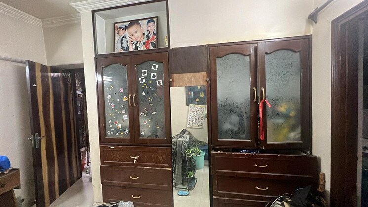 Room, mahesh-apartments 3 Bedroom 2100 Sq.Ft. Apartment In Vasundhara Enclave Delhi 9049095