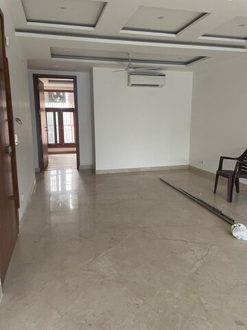 Room in 3 BHK Builder Floor at Kalkaji – for Rent