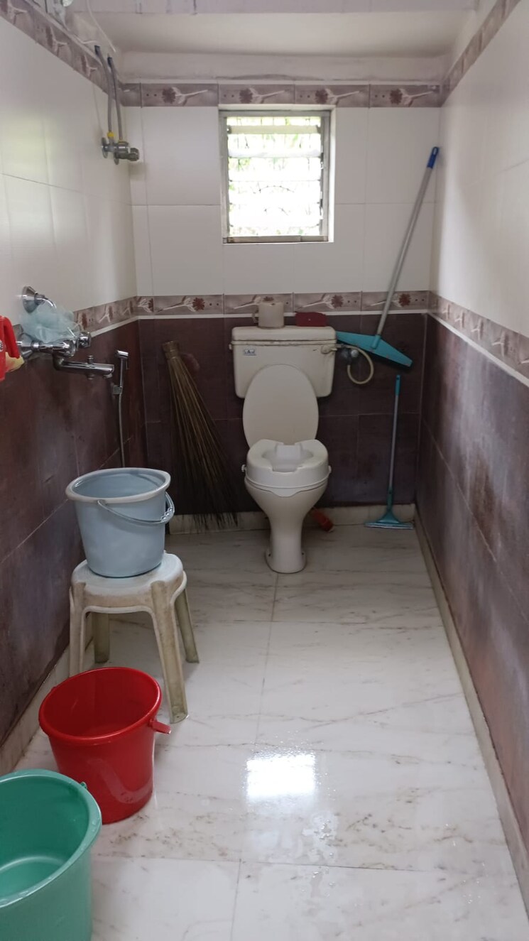 Attached Bathroom, new alipore 5 Bedroom 3200 Sq.Ft. Apartment In New Alipore Kolkata 9049178