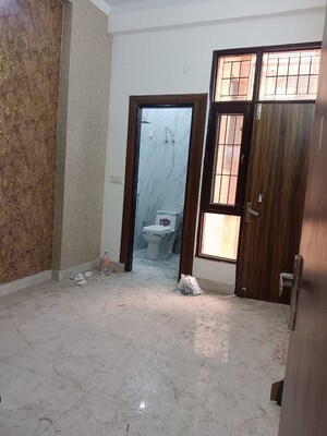 Room in 1 BHK Builder Floor at Vaishali Sector 3 – for Sale