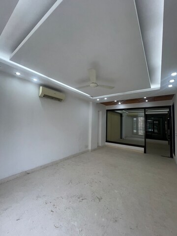 Room in 3 BHK Builder Floor at Greater Kailash I – for Rent