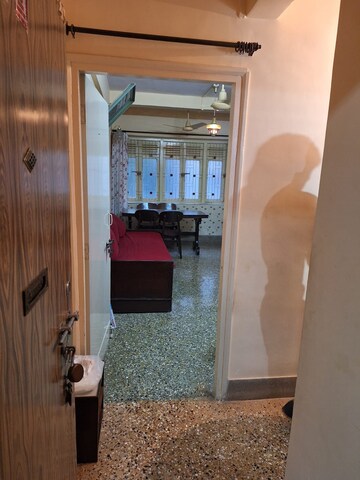Furnished Amenities in 1 BHK Apartment at Sumit Shantineer, Andheri East – for Rent