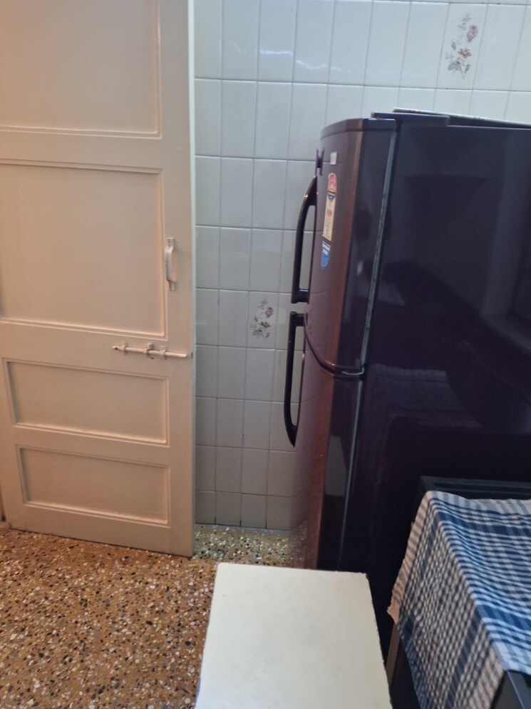 Bathroom, sumit-shantineer 1 Bedroom 450 Sq.Ft. Apartment In Andheri East Mumbai 9049284