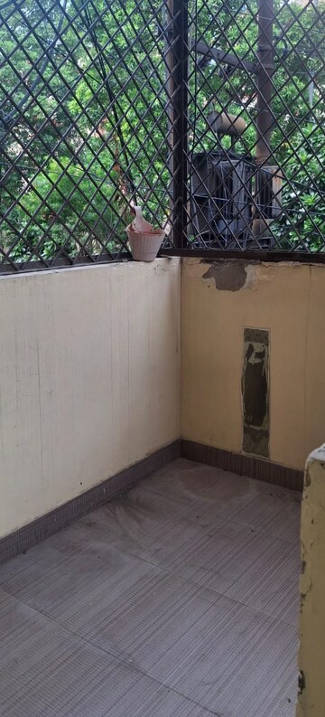 Balcony in 2 BHK Builder Floor at Vaishali Sector 6 – for Rent