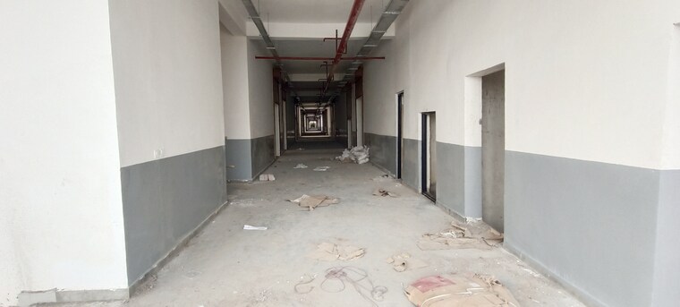 Room, foundry nagar Commercial Co Working Space 2068 Sq.Ft. In Foundry Nagar Agra 9049516