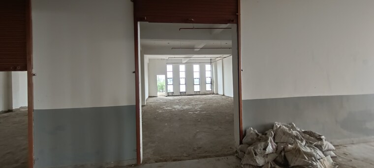 Room, foundry nagar Commercial Co Working Space 2068 Sq.Ft. In Foundry Nagar Agra 9049516