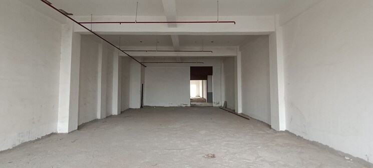 Room, foundry nagar Commercial Co Working Space 2068 Sq.Ft. In Foundry Nagar Agra 9049516
