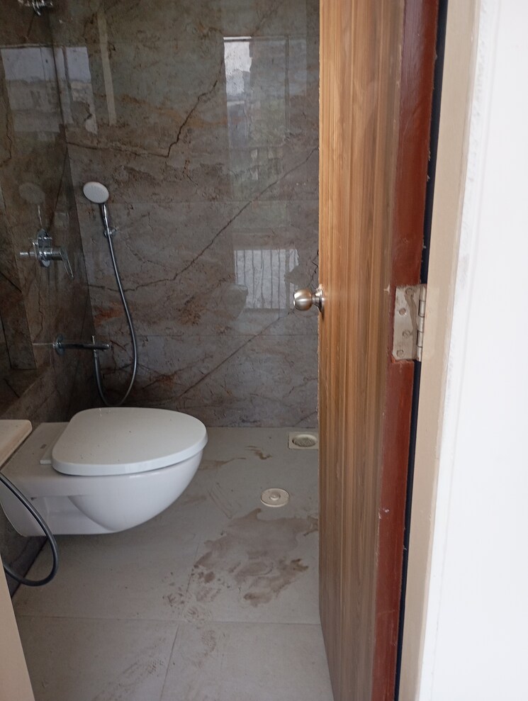 Bathroom, crystal-paradise-residences 1 Bedroom 410 Sq.Ft. Apartment In Andheri East Mumbai 9049453