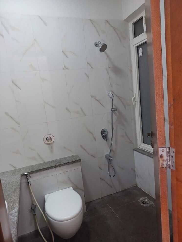 Bathroom, omkar-alta-monte 3 Bedroom 1820 Sq.Ft. Apartment In Malad East Mumbai 9049435