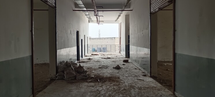  Parking, foundry nagar Commercial Co Working Space 2040 Sq.Ft. In Foundry Nagar Agra 9049605