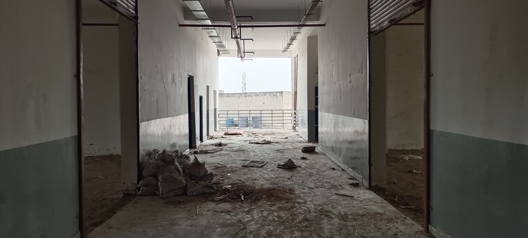  Parking, foundry nagar Commercial Co Working Space 2040 Sq.Ft. In Foundry Nagar Agra 9049605