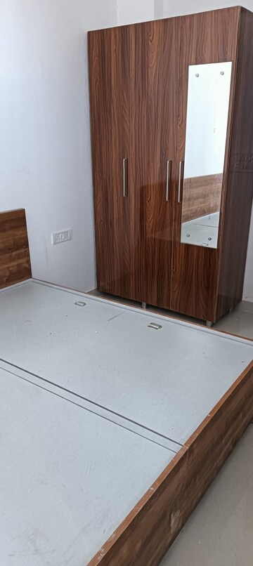 Room in 2 BHK Builder Floor at RWA Residential Society Sector 46, Sector 46 – for Rent