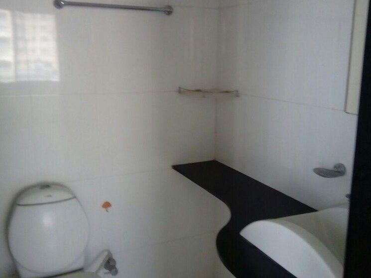 Bathroom, yash-orchid 3 Bedroom 1448 Sq.Ft. Apartment In Baner Pune 9049609