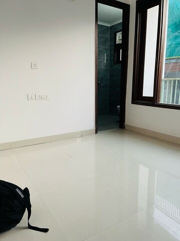 Room in 2 BHK Builder Floor at Krishna Park – for Sale