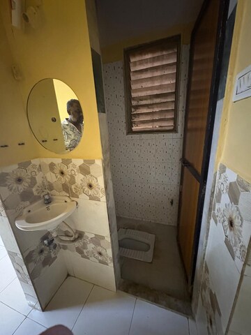 Bathroom in 1 BHK Apartment at Seawoods Sector 50 – for Rent