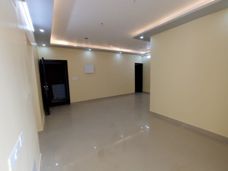 Room, presithum-1 2 Bedroom 1270 Sq.Ft. Apartment In Sector 25 Yamuna Expressway Greater Noida 9049669