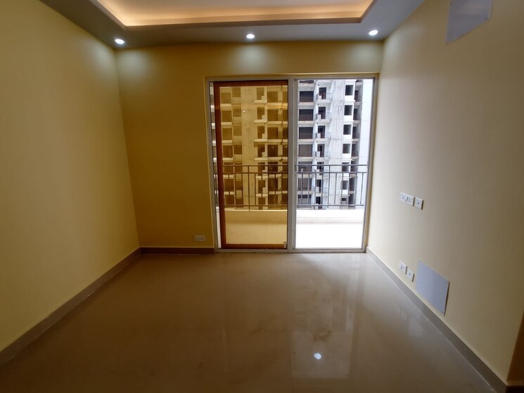 Room, presithum-1 2 Bedroom 1270 Sq.Ft. Apartment In Sector 25 Yamuna Expressway Greater Noida 9049669