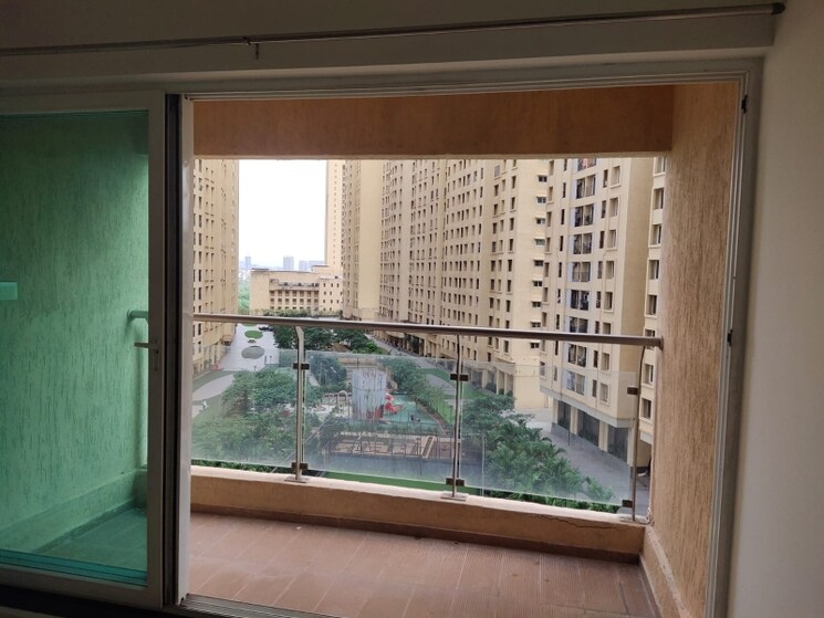 Room, rustomjee-urbania-azziano 2 Bedroom 800 Sq.Ft. Apartment In Thane West Thane 9049701