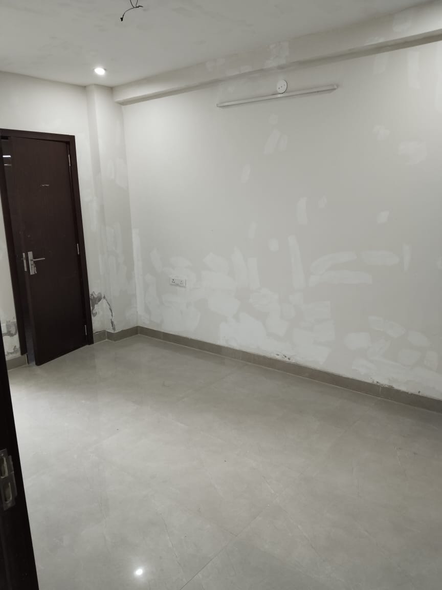 2 BHK + Extra Room 900 Sq.Ft. Builder Floor in RWA Residential Society Sector 46