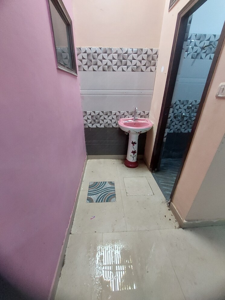 Kitchen, indira nagar 2 Bedroom 1200 Sq.Ft. Villa In Indira Nagar Lucknow 9049689