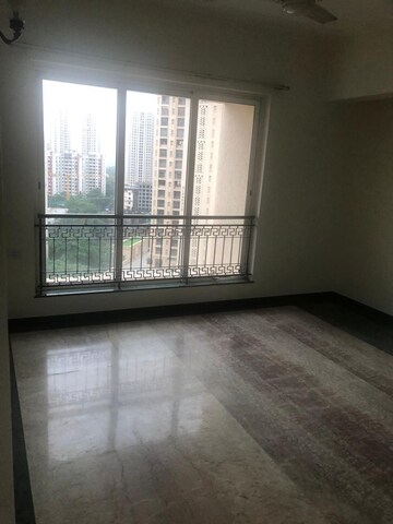 Room in 2 BHK Apartment at Hiranandani Estate, Ghodbunder Road – for Rent