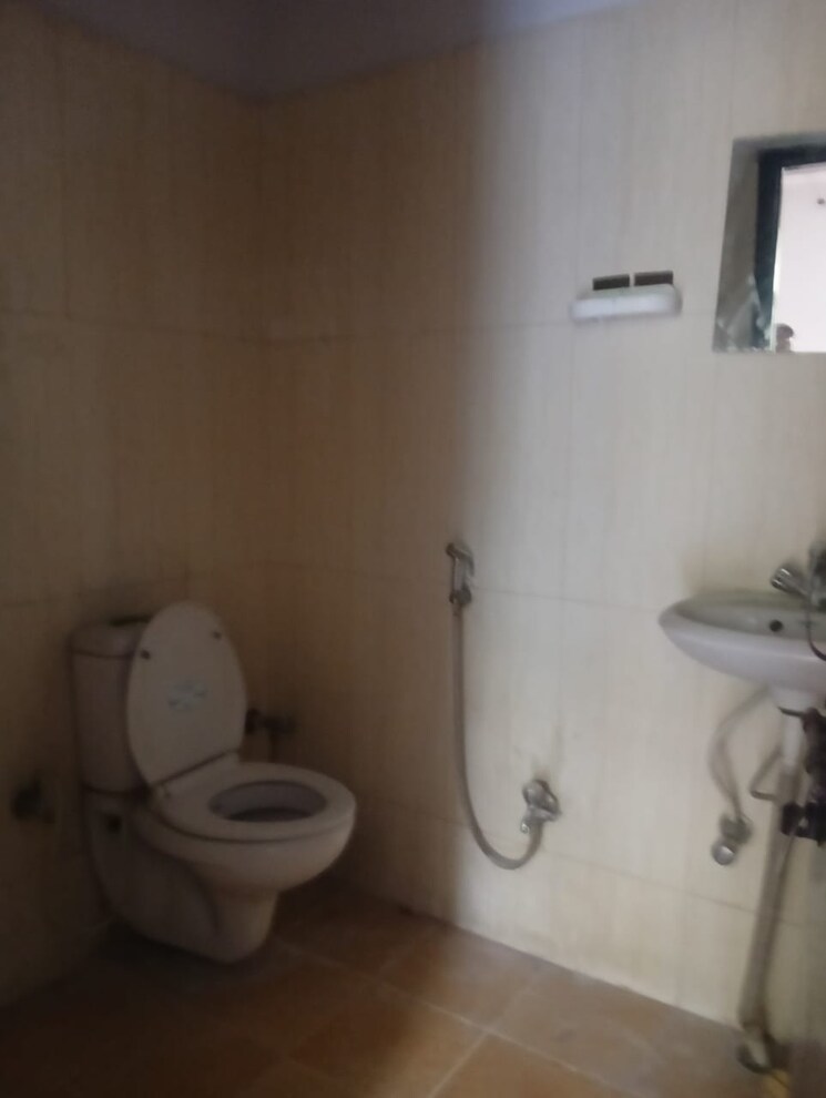 Bathroom, ardee-city 2 Bedroom 140 Sq.Ft. Builder Floor In Sector 52 Gurgaon 9049839
