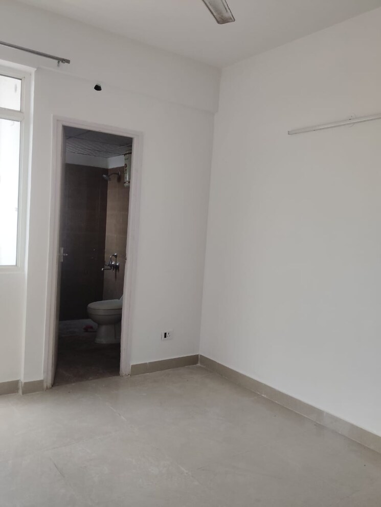 Room, suncity-avenue-76 2 Bedroom 735 Sq.Ft. Apartment In Sector 76 Gurgaon 9049705