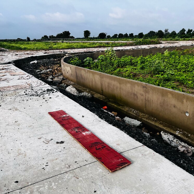 Swimming Pool, fetri  2860 Sq.Ft. Plot In Fetri Nagpur 9049800