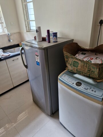 Furnished Amenities in Studio Apartment at Amanora Metro Tower, Hadapsar – for Rent